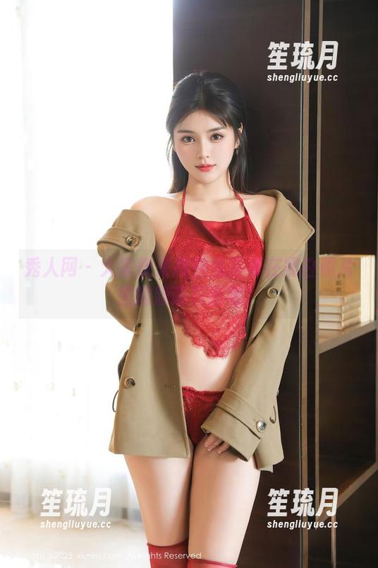 秀人网-白兔西希 秀人网 - 大家快来找白兔西希在黑白照片里的隐蔽花园吧!