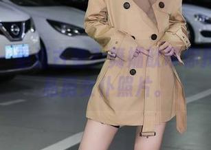 秀人网 – 重返古堡？舞媚歆带你探访她的私房女仆照片。