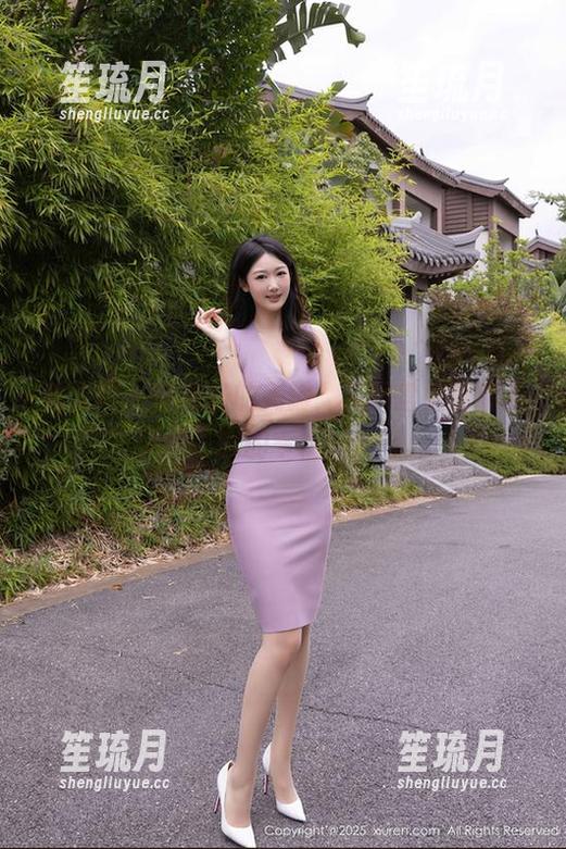 秀人网-薇薇酱 秀人网 - 薇薇酱的美脚,从网盘里偷偷下载的幸福!