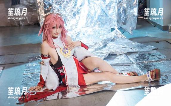 糖果果Candy 糖果果Candy展现灰丝:这组作品真“丝”滑