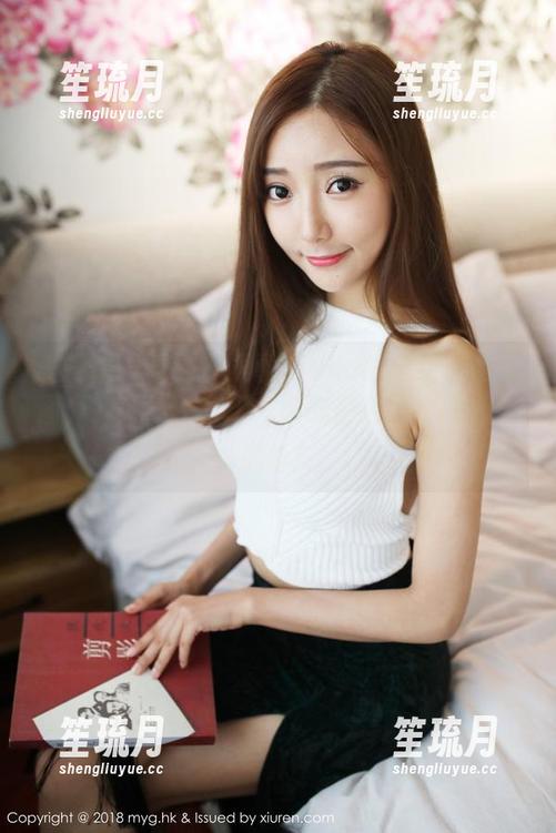 美媛馆-伊雨蔓Fiona 美媛馆 - 看到伊雨蔓Fiona的这组白色美图,我突然明白了‘被光芒包围’的感觉是啥!