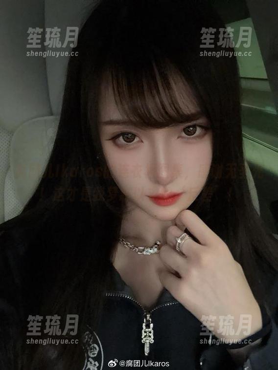 腐团儿Ikaros的连衣裙图集，感谢无圣光！这才是我梦寐以求的‘反差’！