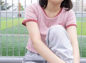 袜啵啵 – 瑶瑶睡衣照片免费送，看完让我直想把她请回家。
