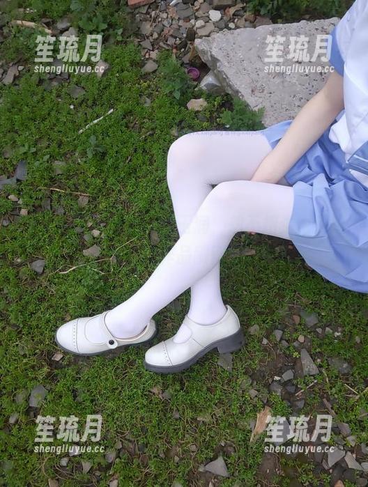 西尔酱 乍一看西尔酱的珠圆玉润,想不招生也是难啊,这作品刚刚好。
