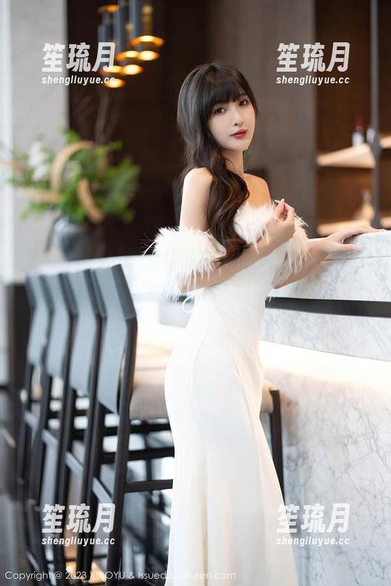 语画界-Miko酱吖 语画界 - 如果连体衣也能抢镜,Miko酱吖绝对在美图界横着走,我这条小道不值得一提!