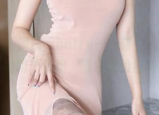 语画界 – 周思乔betty——镂空，于是我开始胡思乱想，图包里的猫呢？