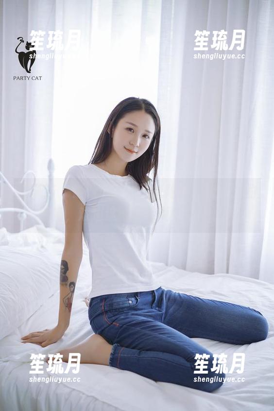 轰趴猫 - 最新图片来了，陈雅漫与少女的碰撞，难道这就是传说中的青春？