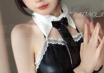 每次翻开“迷之呆梨”的油亮合集，都会有种想用手指点一下的冲动。