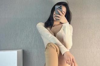 微密圈 – 金希儿的浴室图集，透过镜面看她的多面性