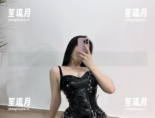 微密圈 - 铁锤姐姐大胆打卡——兔女郎写真等你来下载