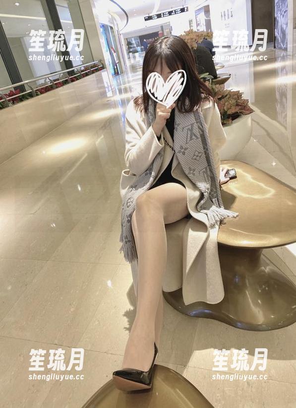 微密圈 - 分享图包：雅雅的气质呀穿上体操服，连圴都开始嫌弃我不练体操了！