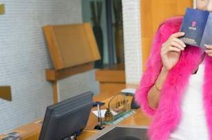魅妍社 – 每一幅都很诱人，韩冰冰儿的短裤写真美图，别忘了深呼吸！