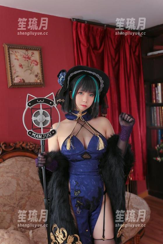 魅瞳meroko的写真自拍：这cos装扮就是杀手锏吗？