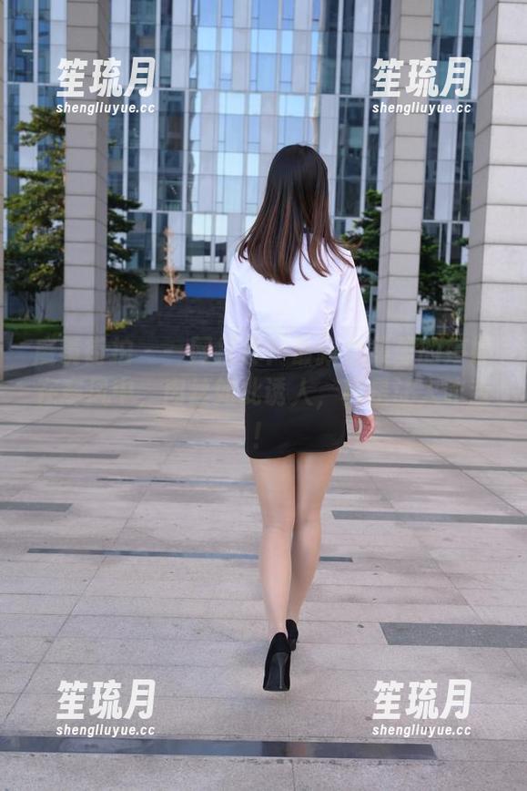 魔镜街拍-婷婷 魔镜街拍 - 一网打尽!最新合集里的婷婷在寒风中,肉丝如此诱人,真是让人咋舌!