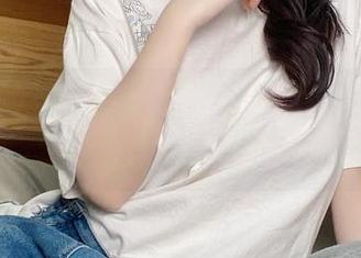 鹿野希的写真更新，让金的纱衣谈恋爱似的诱惑你！