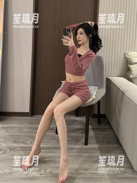 黎允熙 微密圈 - 短裤目睹,黎允熙的私拍让我想起那年夏天的味道